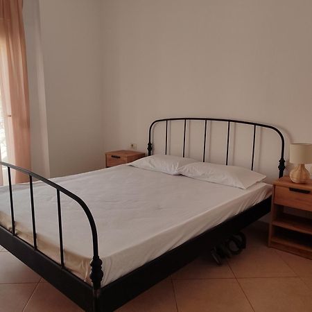 Seaview Apartment Detjoni Sarandë Esterno foto